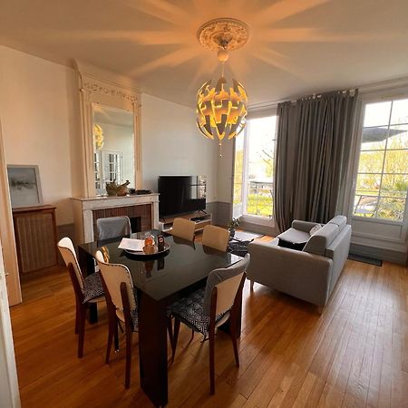 La Colbertine - Charming Apartment In Place Colbert Rochefort  Exterior photo